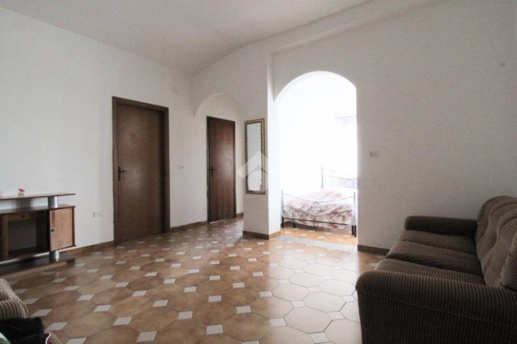 appartamento in vendita ad Isola di Capo Rizzuto in zona Le Castella