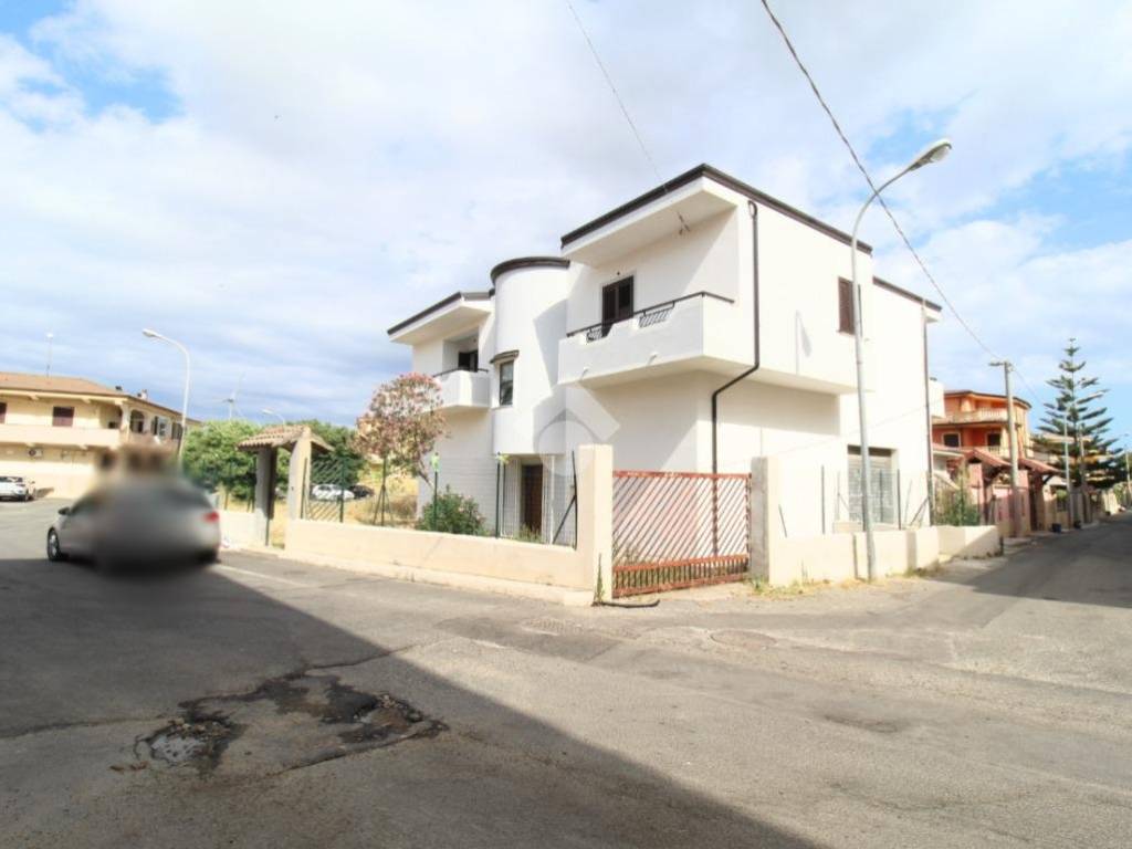 casa indipendente in vendita ad Isola di Capo Rizzuto