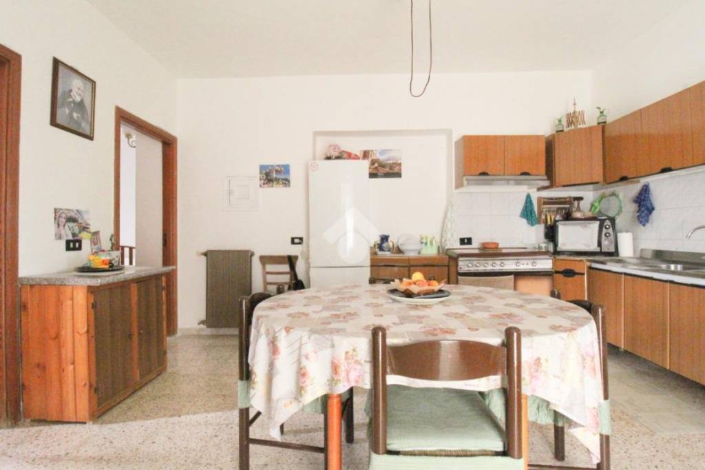 casa indipendente in vendita ad Isola di Capo Rizzuto in zona Marinella