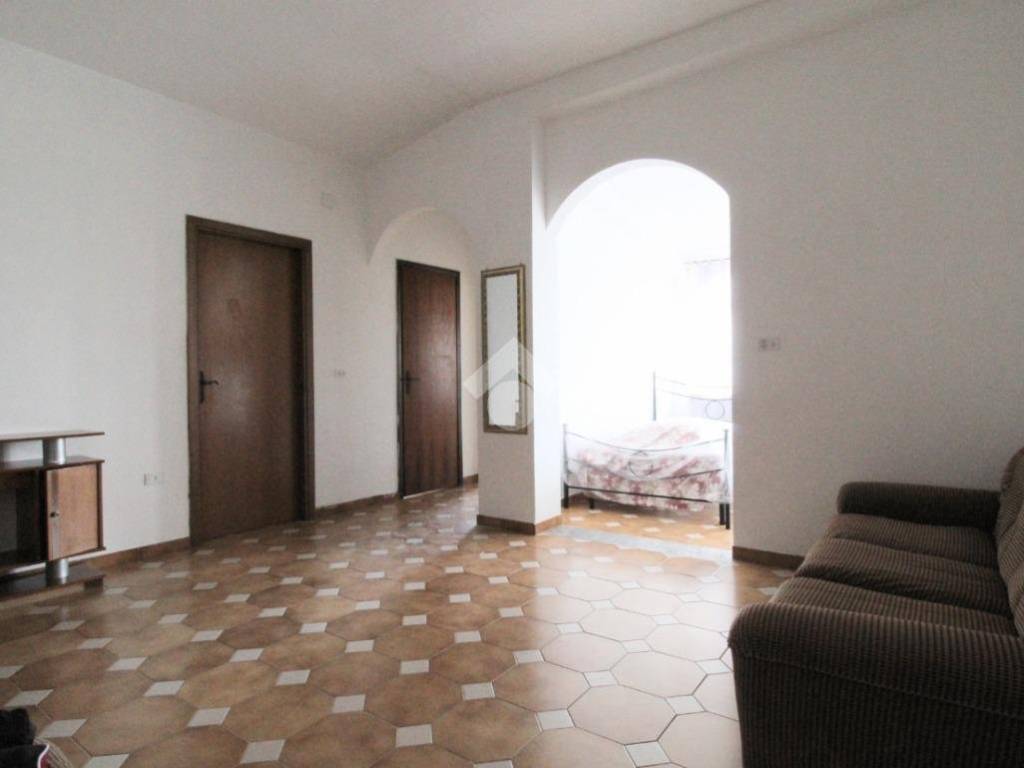 appartamento in vendita ad Isola di Capo Rizzuto in zona Le Castella