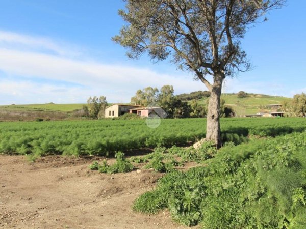 terreno edificabile in vendita ad Isola di Capo Rizzuto