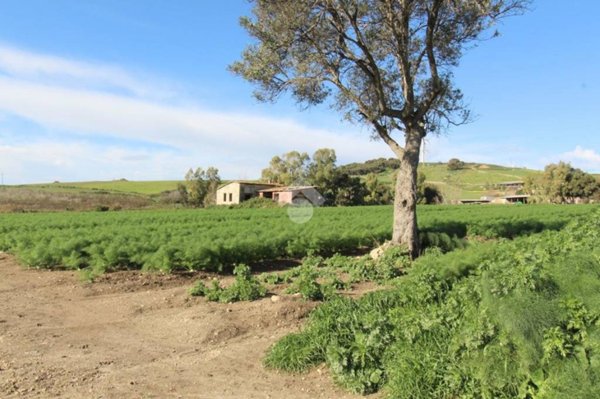 terreno edificabile in vendita ad Isola di Capo Rizzuto