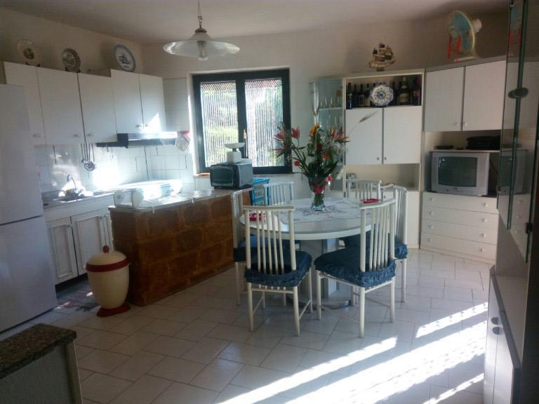 appartamento in vendita ad Isola di Capo Rizzuto in zona Le Castella