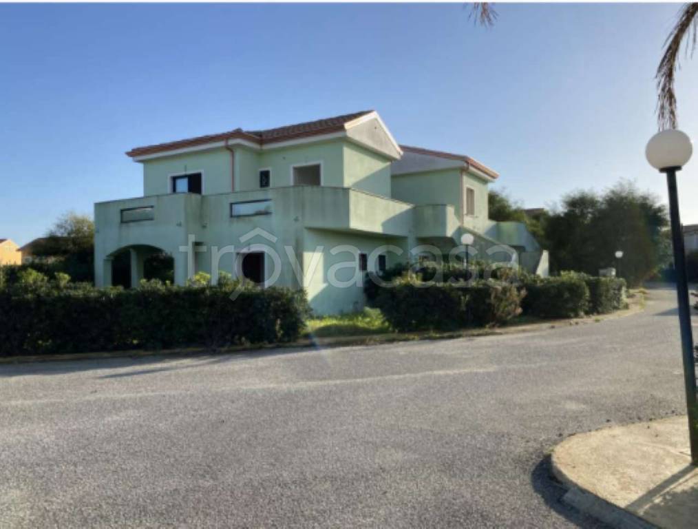 appartamento in vendita ad Isola di Capo Rizzuto in zona Le Castella