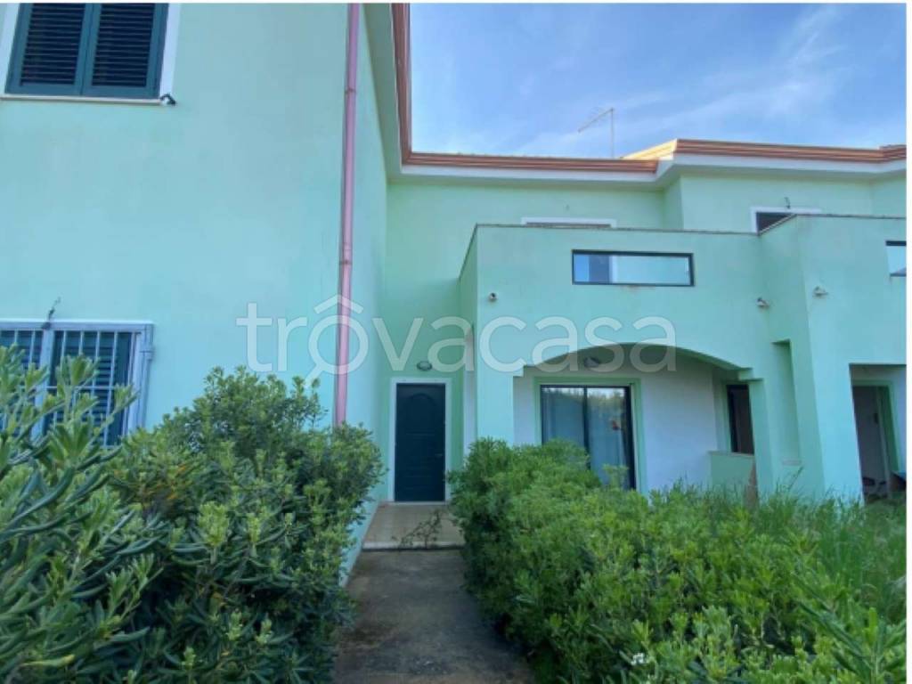 appartamento in vendita ad Isola di Capo Rizzuto in zona Le Castella