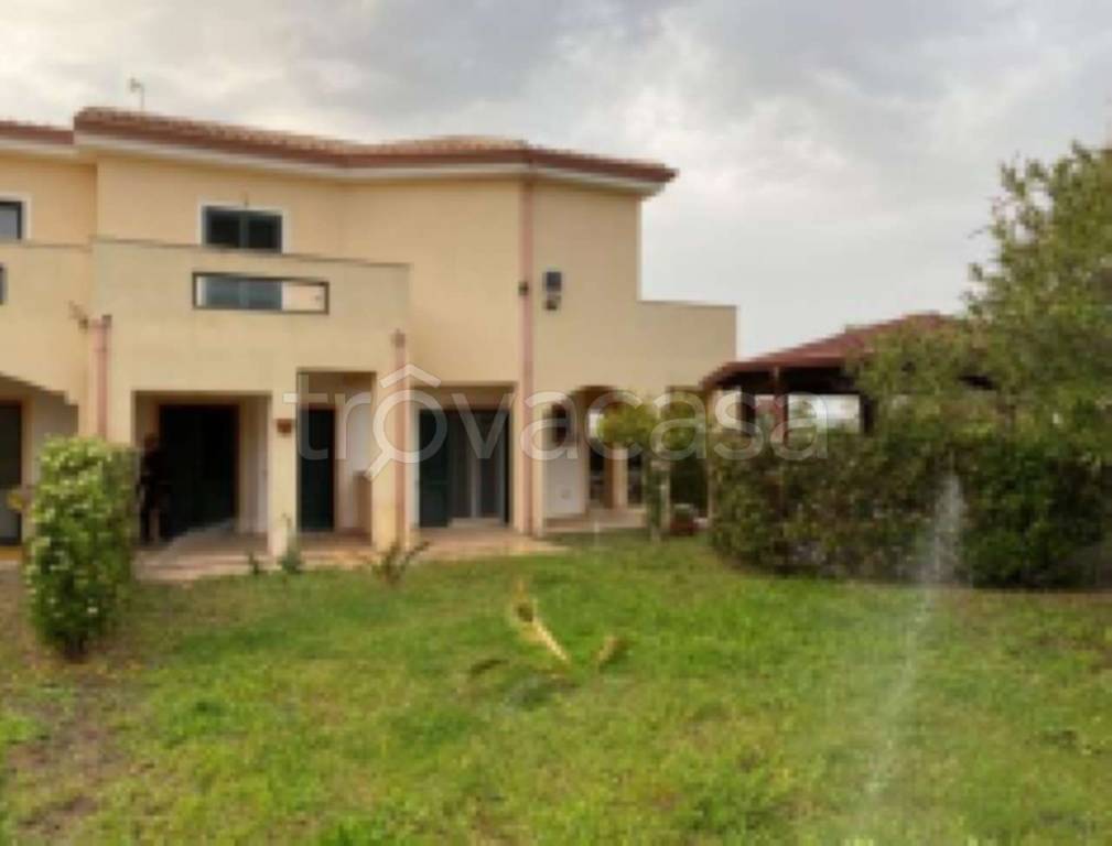 appartamento in vendita ad Isola di Capo Rizzuto in zona Le Castella