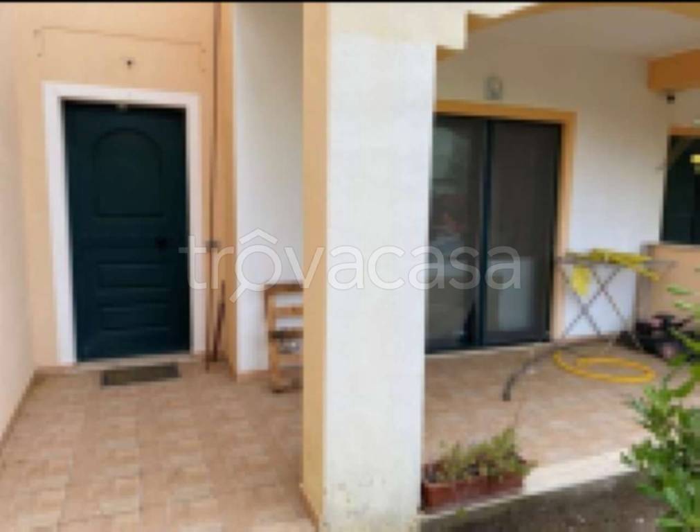 appartamento in vendita ad Isola di Capo Rizzuto in zona Le Castella