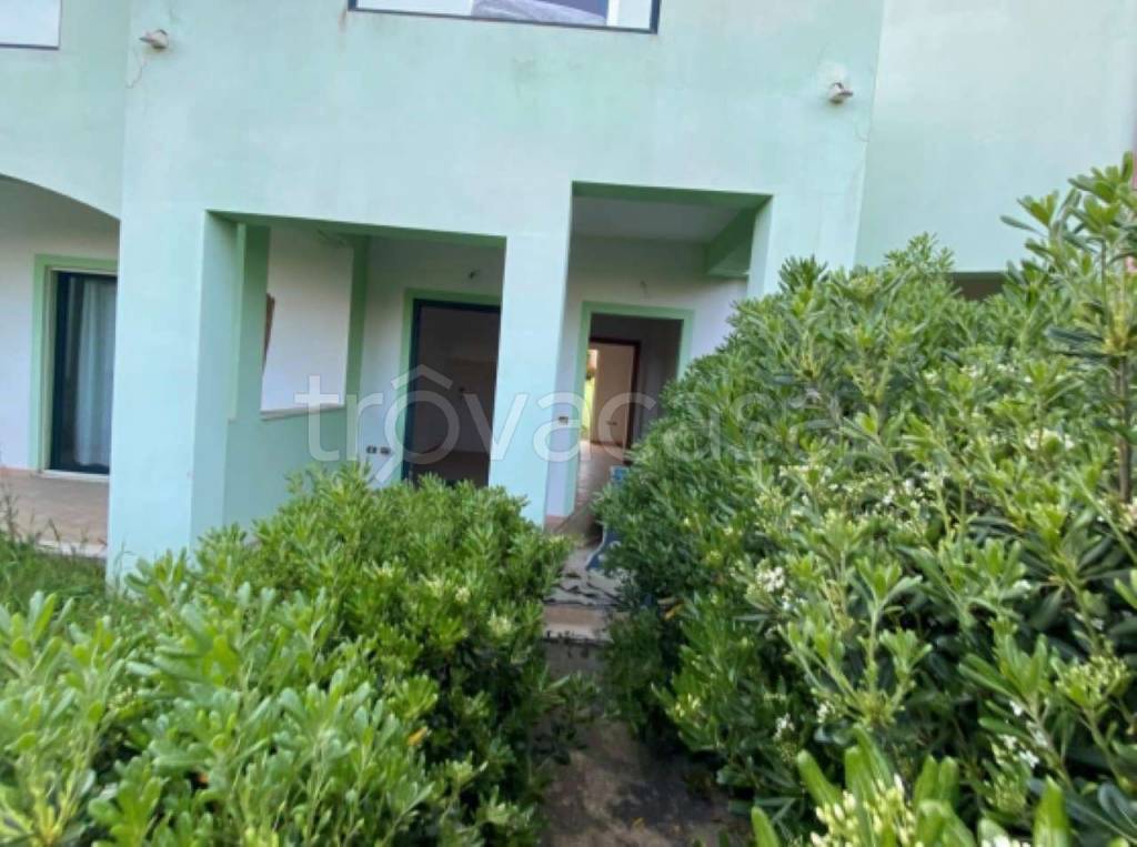 appartamento in vendita ad Isola di Capo Rizzuto in zona Le Castella