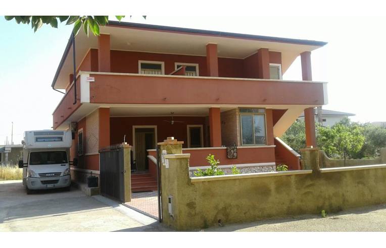 casa indipendente in vendita ad Isola di Capo Rizzuto in zona Capo Rizzuto