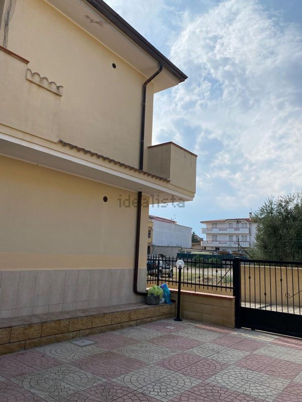 quadrivano in vendita ad Isola di Capo Rizzuto in zona Capo Rizzuto