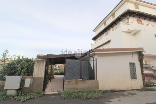 appartamento in vendita ad Isola di Capo Rizzuto in zona Capo Rizzuto