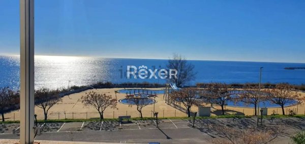 appartamento in vendita ad Isola di Capo Rizzuto in zona Le Castella