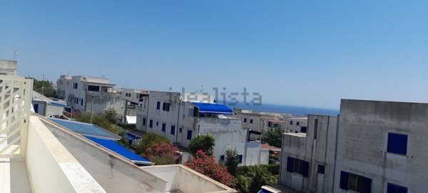 appartamento in vendita ad Isola di Capo Rizzuto in zona Le Castella