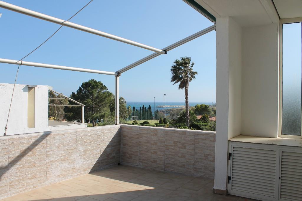 appartamento in vendita ad Isola di Capo Rizzuto in zona Le Castella