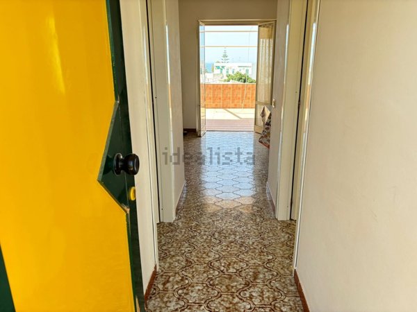 appartamento in vendita ad Isola di Capo Rizzuto in zona Le Castella