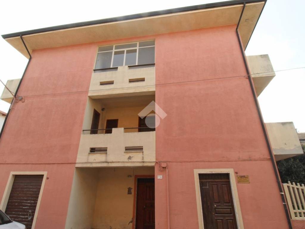 intera palazzina in vendita ad Isola di Capo Rizzuto