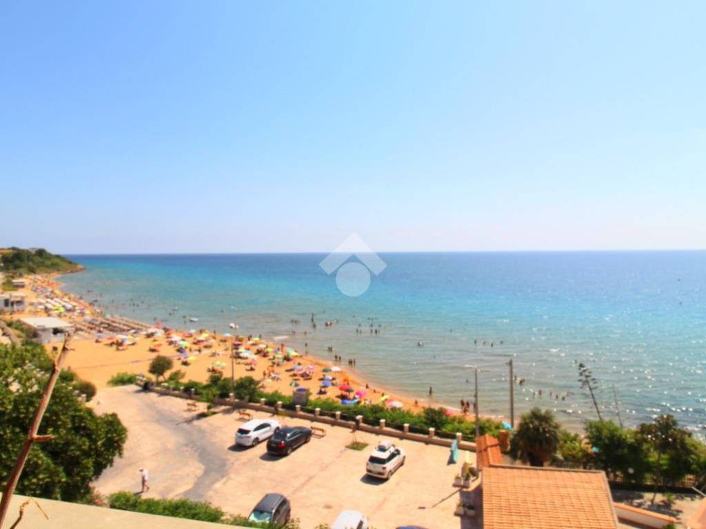 appartamento in vendita ad Isola di Capo Rizzuto in zona Capo Rizzuto