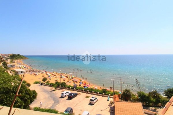 appartamento in vendita ad Isola di Capo Rizzuto in zona Capo Rizzuto