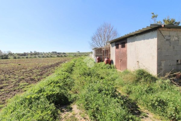 terreno edificabile in vendita ad Isola di Capo Rizzuto in zona Le Cannella