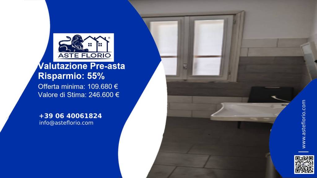 negozio in vendita ad Isola di Capo Rizzuto in zona Capo Rizzuto