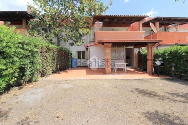 appartamento in vendita ad Isola di Capo Rizzuto