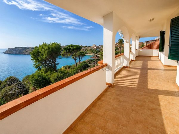 casa indipendente in vendita ad Isola di Capo Rizzuto in zona Capo Rizzuto