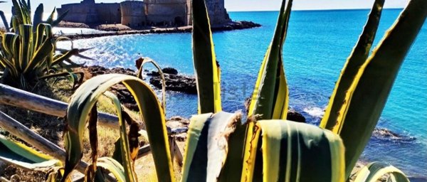 appartamento in vendita ad Isola di Capo Rizzuto in zona Le Castella