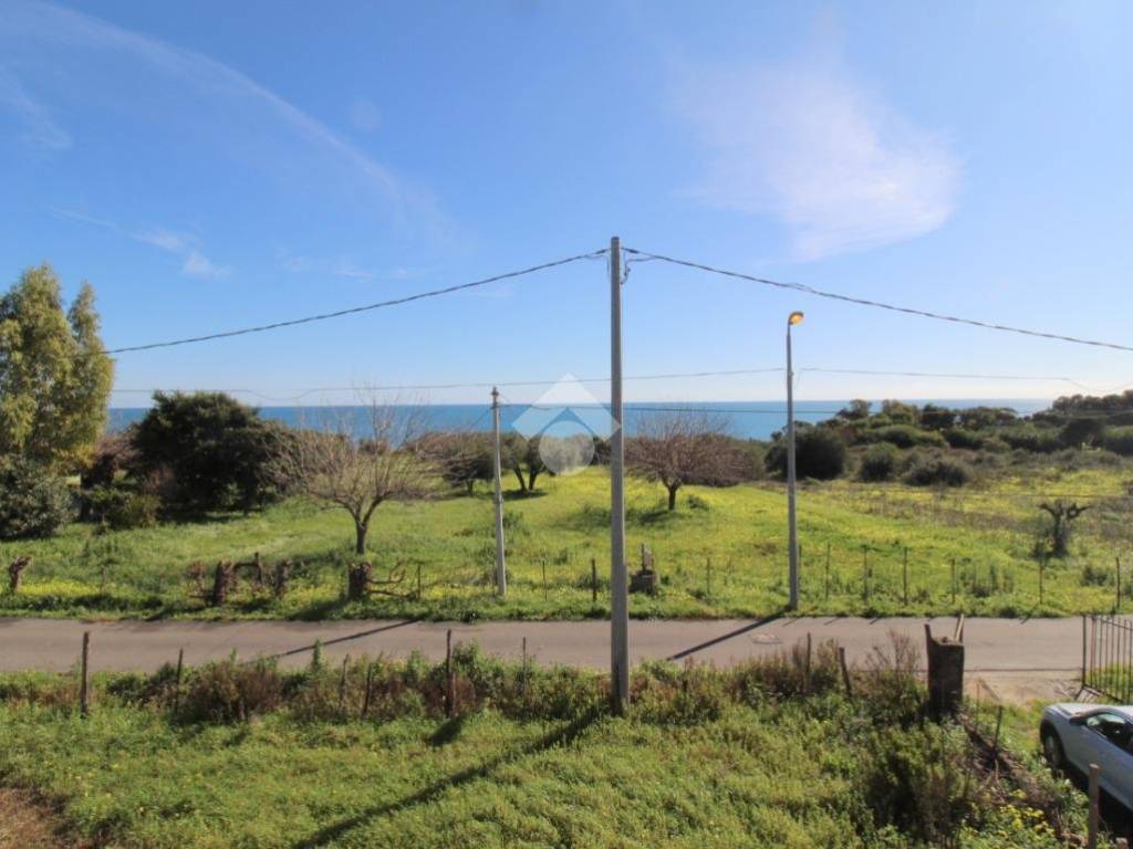 casa indipendente in vendita ad Isola di Capo Rizzuto in zona Marinella