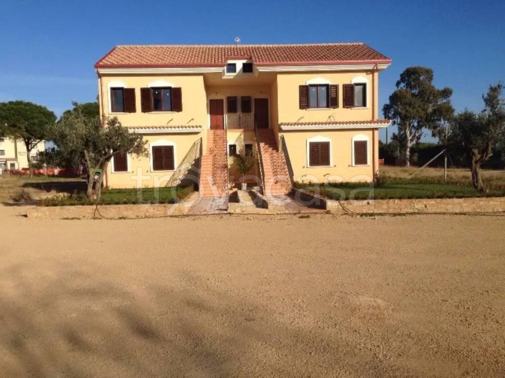 casa indipendente in vendita ad Isola di Capo Rizzuto in zona Le Castella