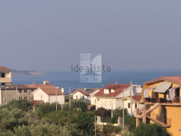 appartamento in vendita ad Isola di Capo Rizzuto in zona Marinella