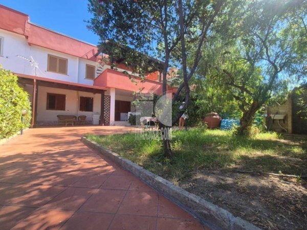 appartamento in vendita ad Isola di Capo Rizzuto in zona Capo Rizzuto