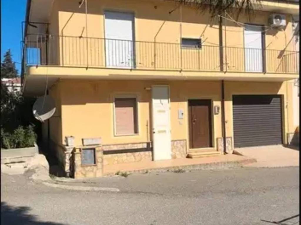 casa indipendente in vendita a Melissa