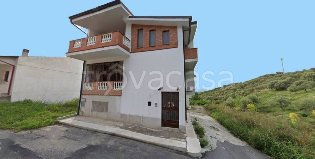 appartamento in vendita a Rocca di Neto