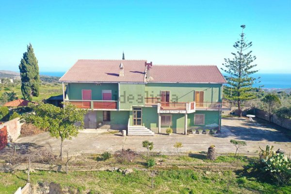 casa indipendente in vendita a Strongoli