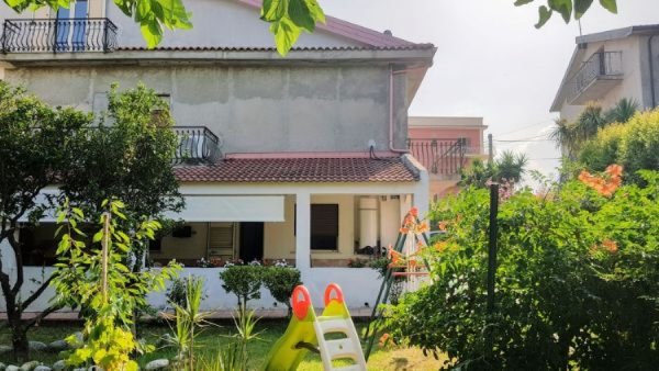 casa indipendente in vendita a Briatico in zona San Costantino