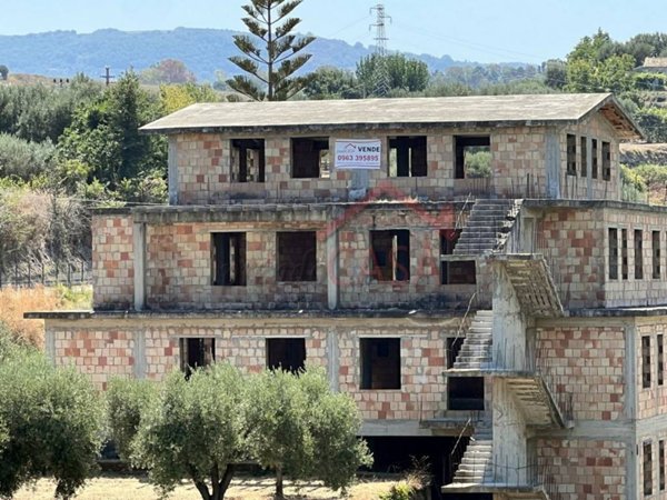 intera palazzina in vendita a Briatico