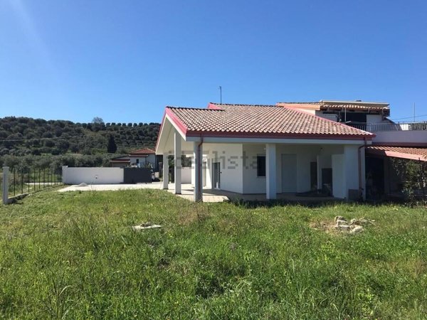 casa indipendente in vendita a Briatico