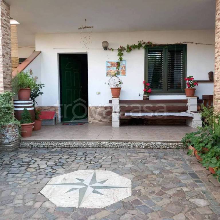 casa indipendente in vendita a Briatico