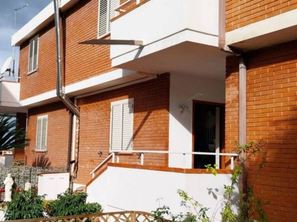 casa indipendente in vendita a Briatico