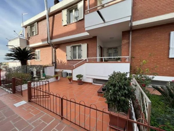 casa indipendente in vendita a Briatico