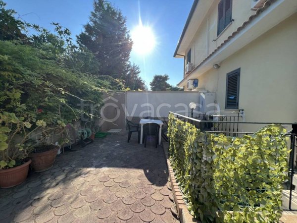 casa indipendente in vendita a Briatico