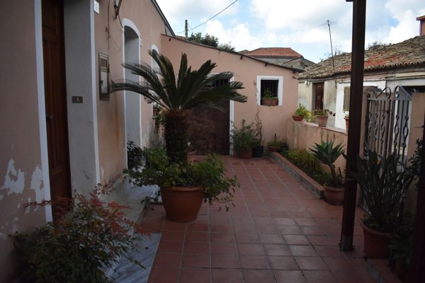 casa indipendente in vendita a Briatico in zona San Costantino