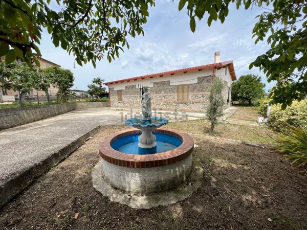 casa indipendente in vendita a Briatico