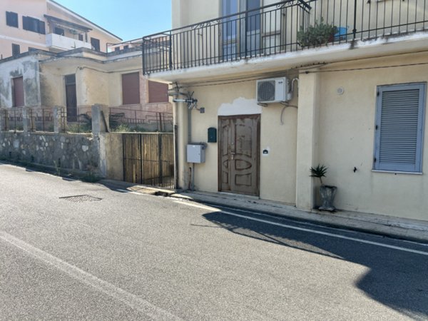 appartamento in vendita a Briatico