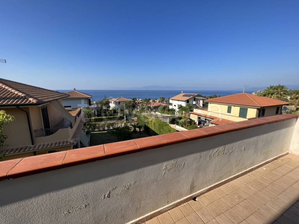 casa indipendente in vendita a Briatico