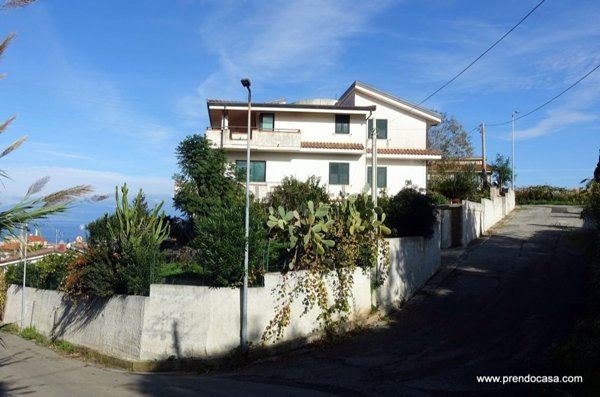 casa indipendente in vendita a Briatico