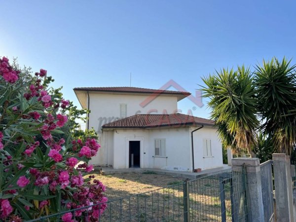 casa indipendente in vendita a Briatico