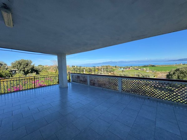 casa indipendente in vendita a Briatico