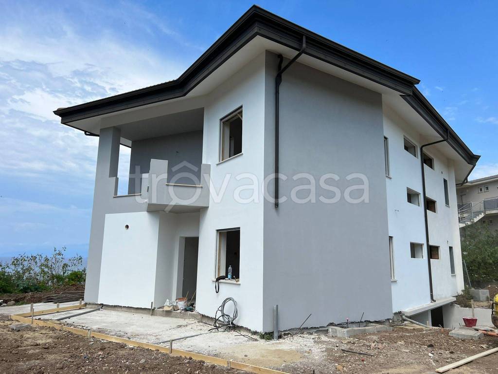 casa indipendente in vendita a Briatico