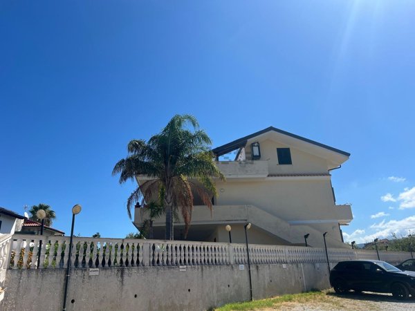 appartamento in vendita a Briatico